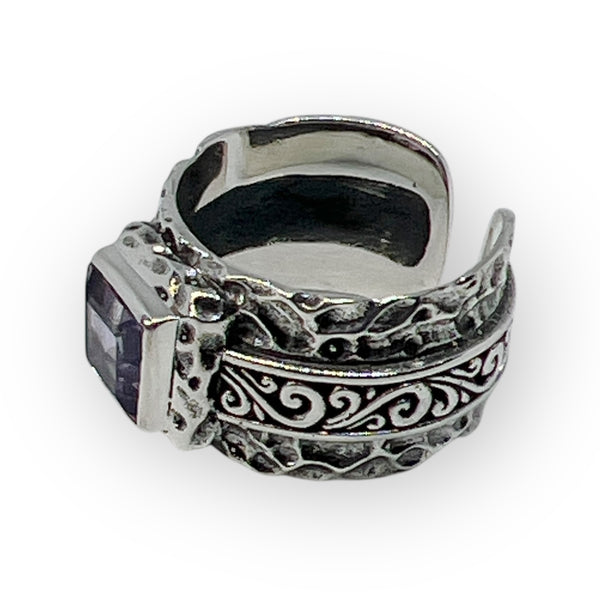 The Sovereign Scroll Ring