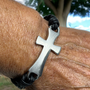 Classic Cross Braided Leather Bracelet