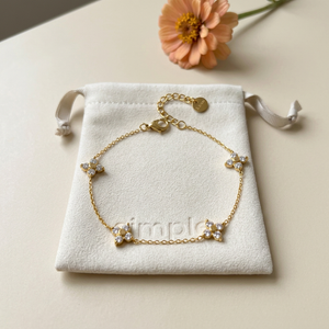 Zircon Four-Leaf Clover Bracelet on pouch