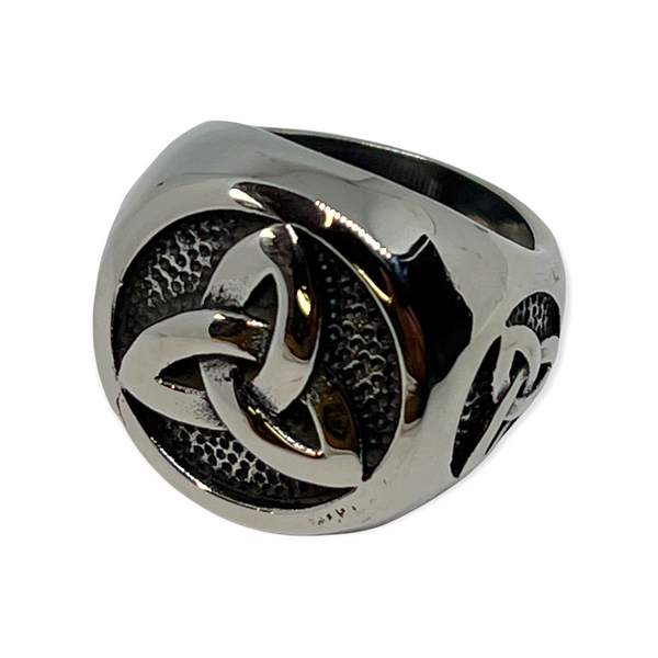 Round Signet Celtic Knot Stainless Steel Ring